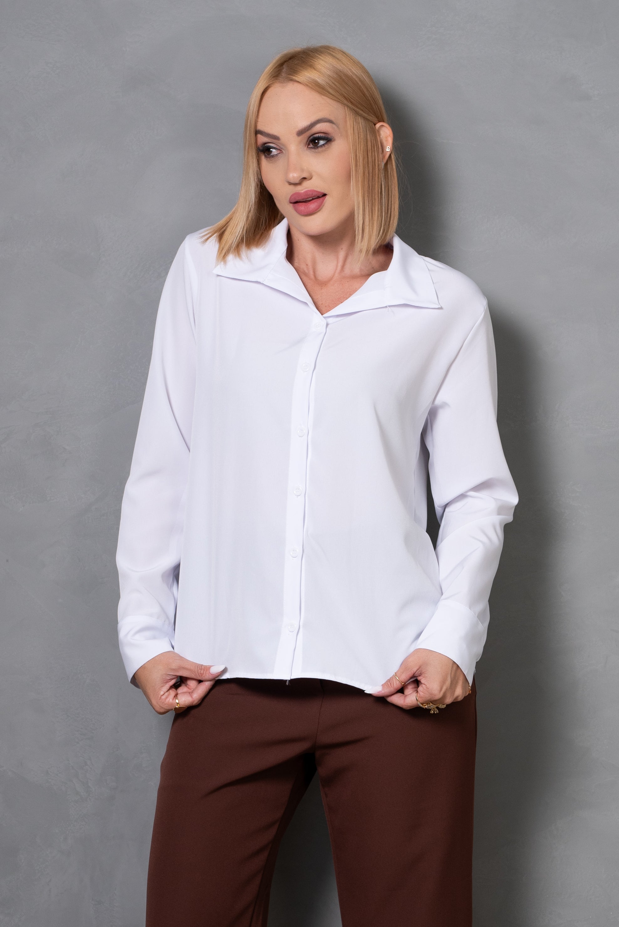 Camisa Feminina Social Elegante e Versátil