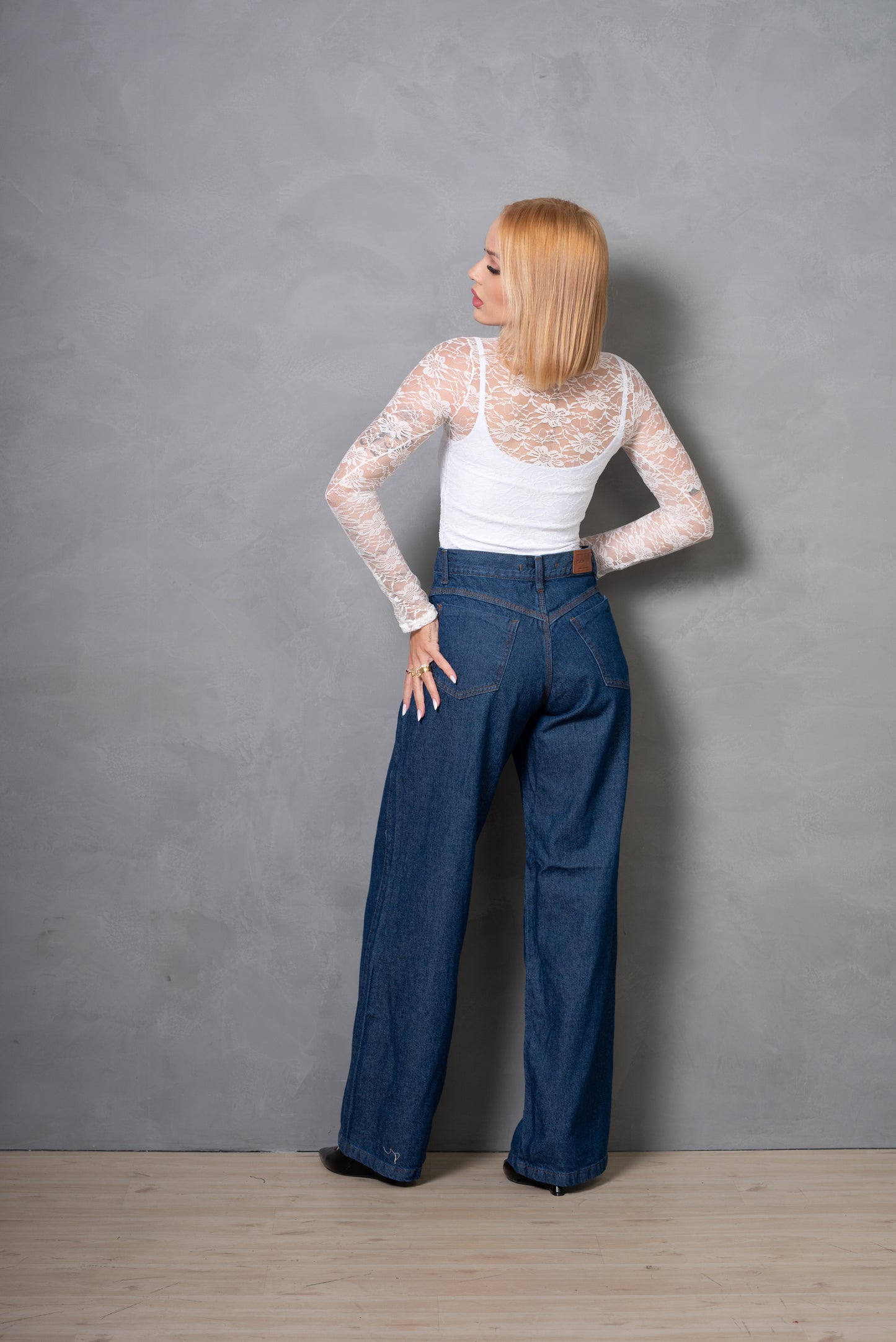 Body Feminino em Renda Delicado e Elegante