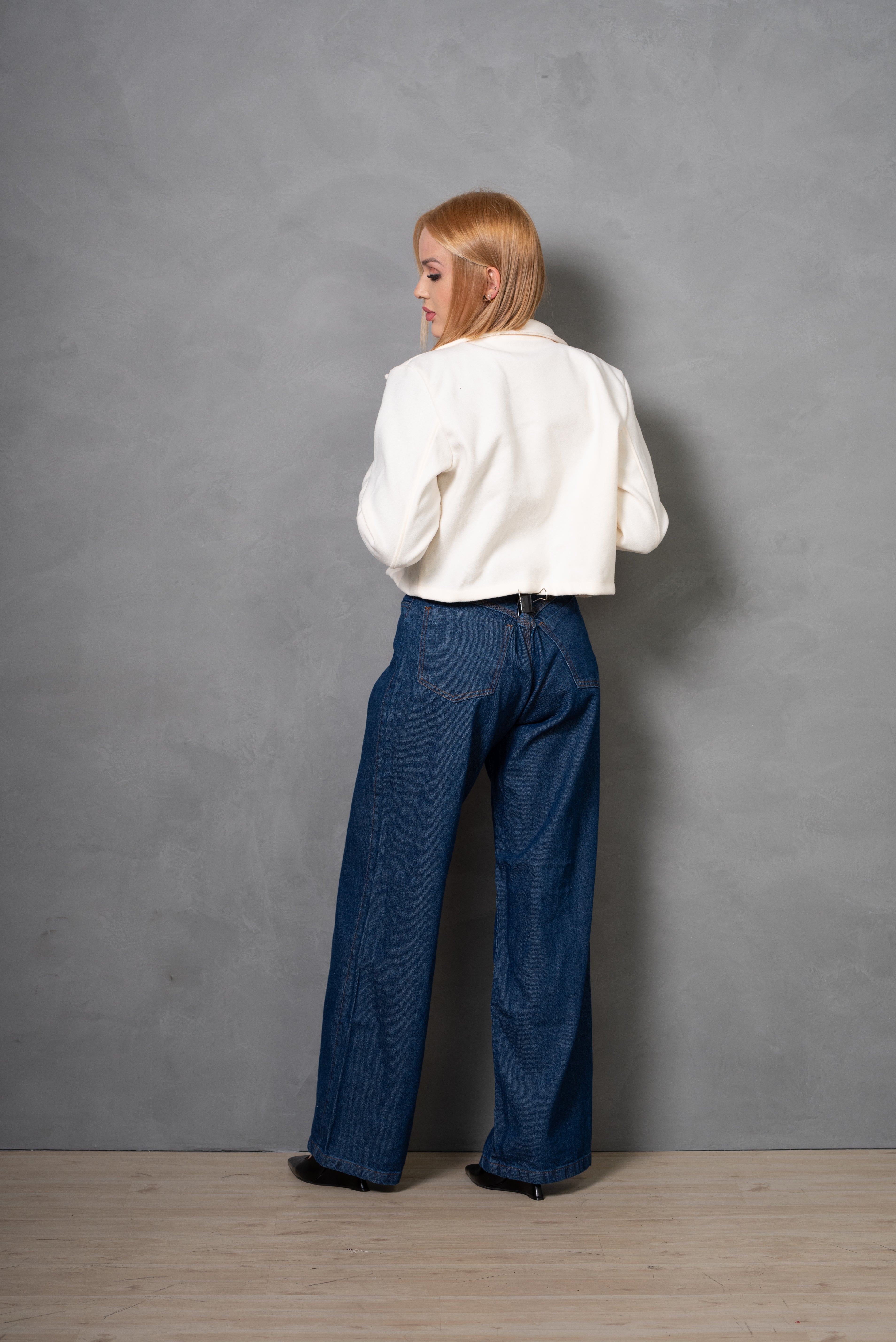 Calça Jeans Feminina Escura Wide Leg Moderna
