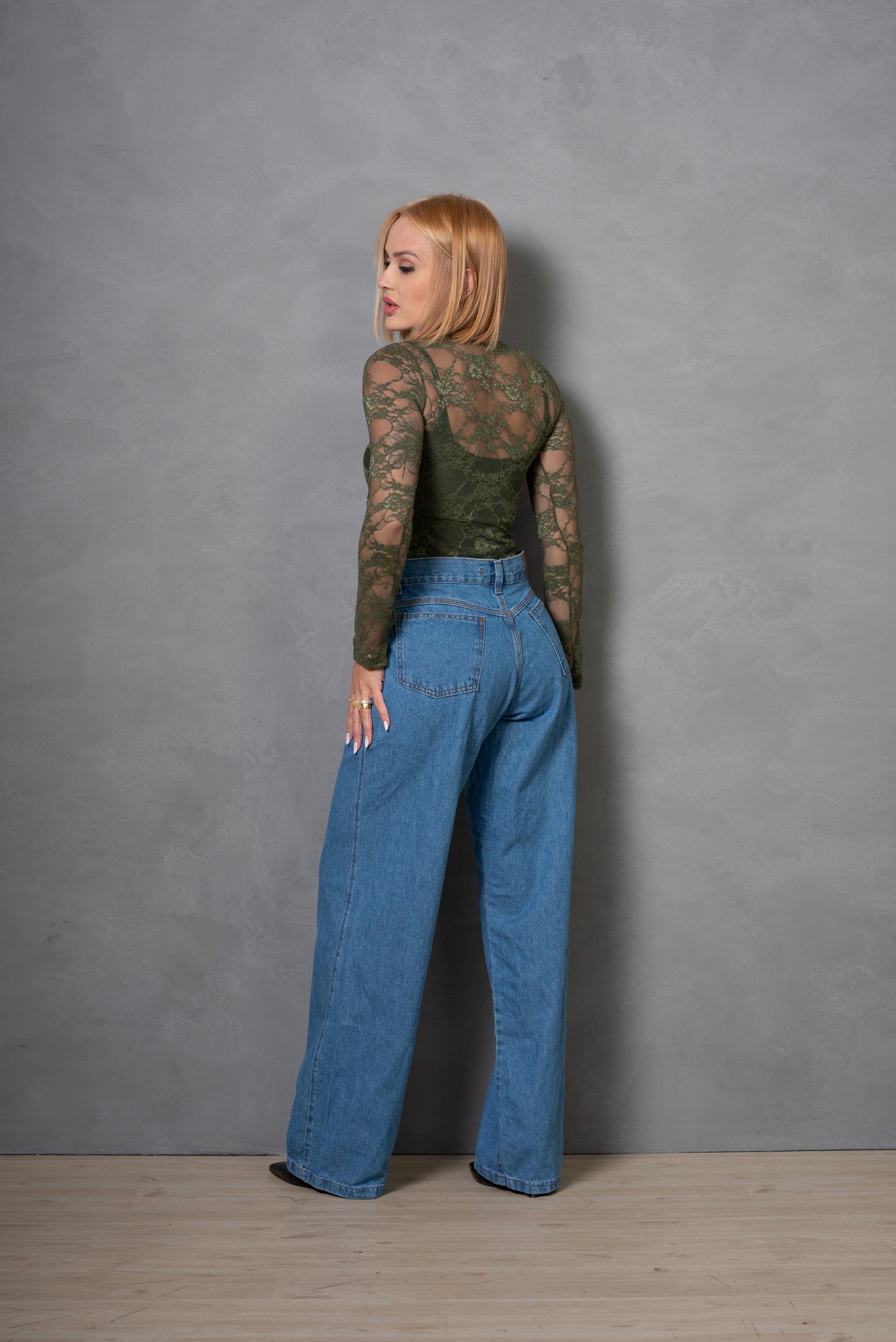 Body Feminino em Renda Delicado e Elegante
