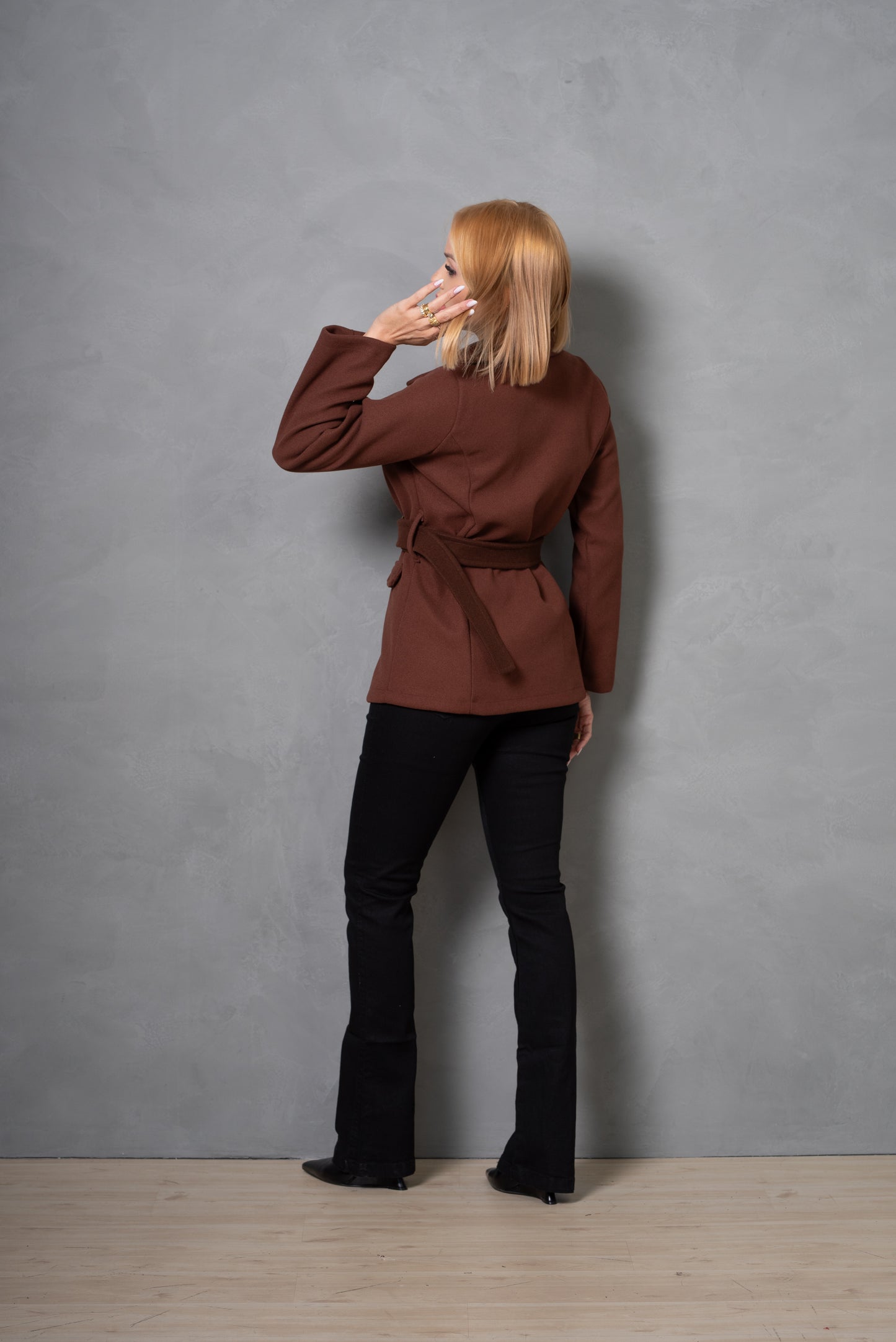 Casaco Feminino com Fivela em Lã Batida Elegante